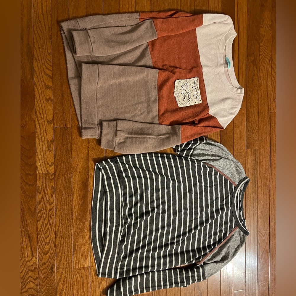 Women’s Small Boutique sweaters